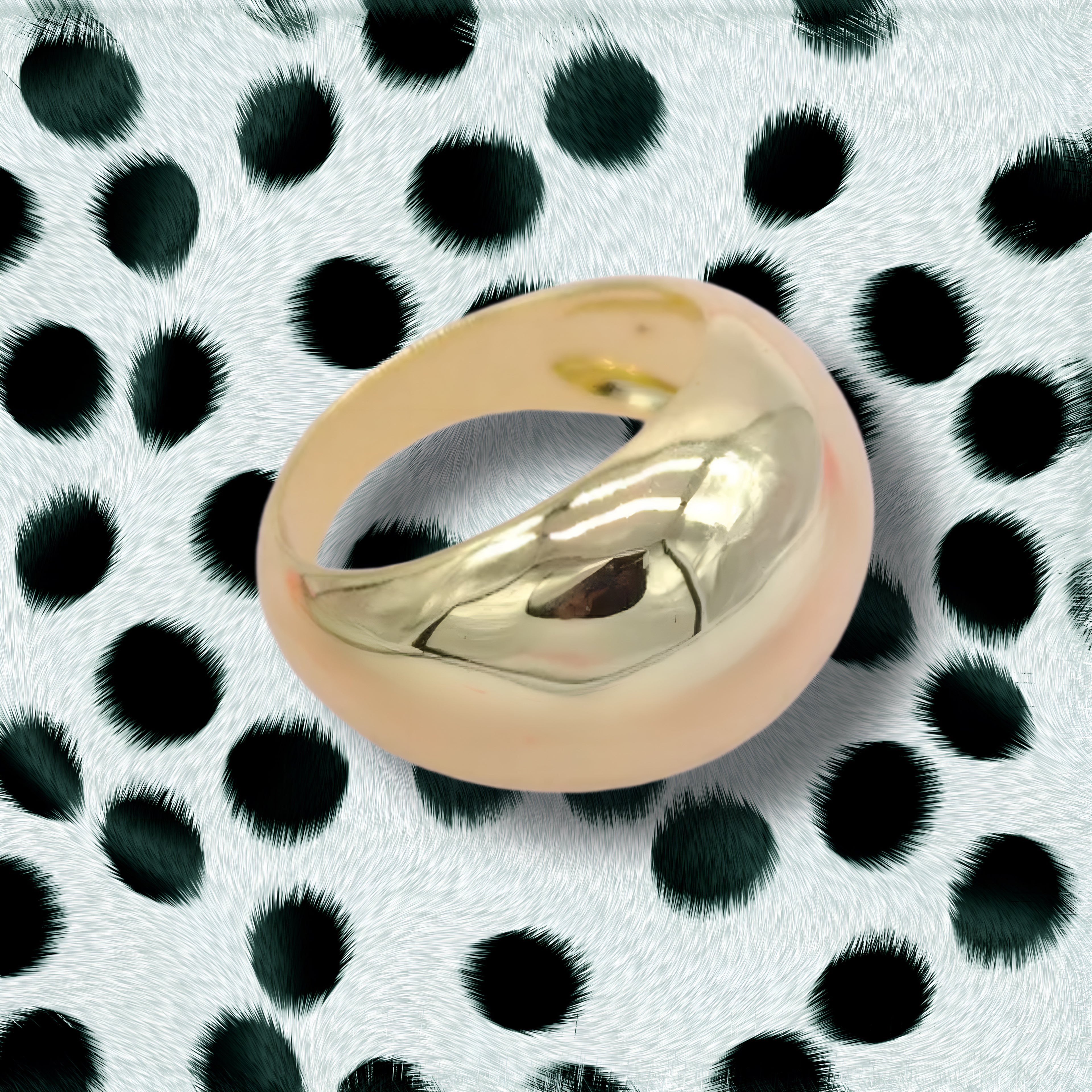 VIP VERY CHIC RING
